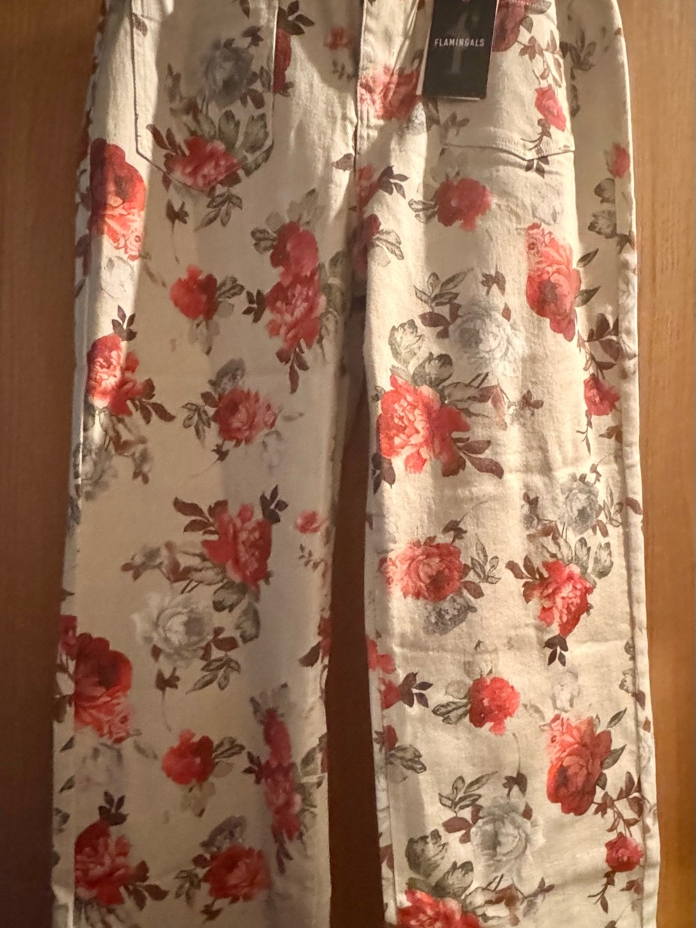 Flamingals small Cream Straight-Leg Jeans with Red Floral Print size small